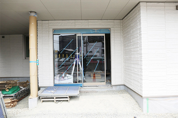 平成29年4月5日 新医院の玄関です。自動ドアになります。